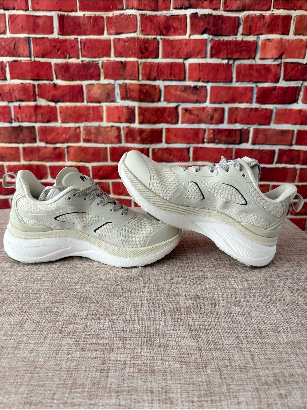Propét DuroCloud 392 Women’s Sneakers – NWT – Size 5 M – White Onyx